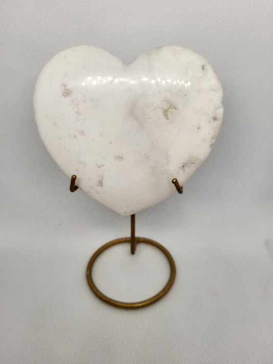 Plume Agate Herz auf Ständer